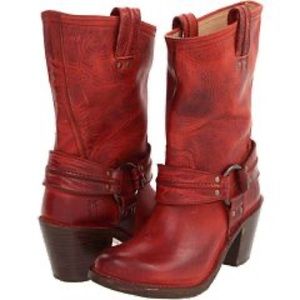 Frye Carmen heeled harness boot size 7.5